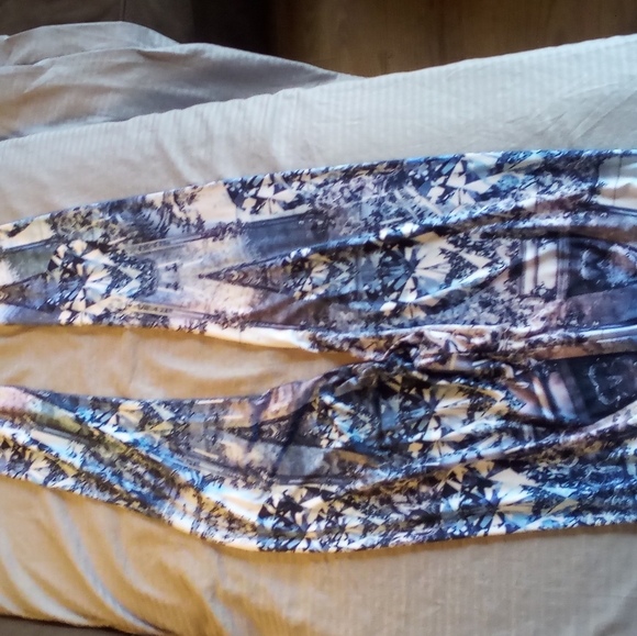 See you Monday leggings - Picture 12 of 15